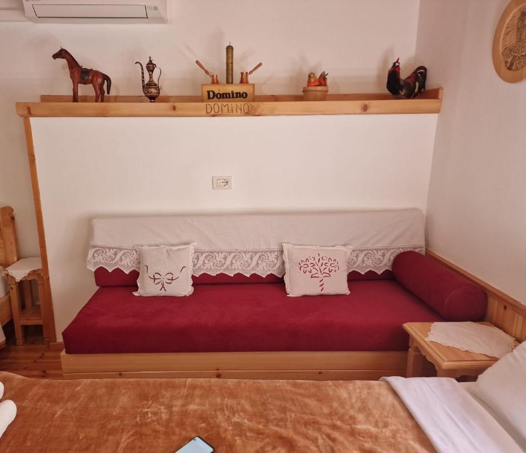 Hotel Domino Gjirokastra Kültér fotó
