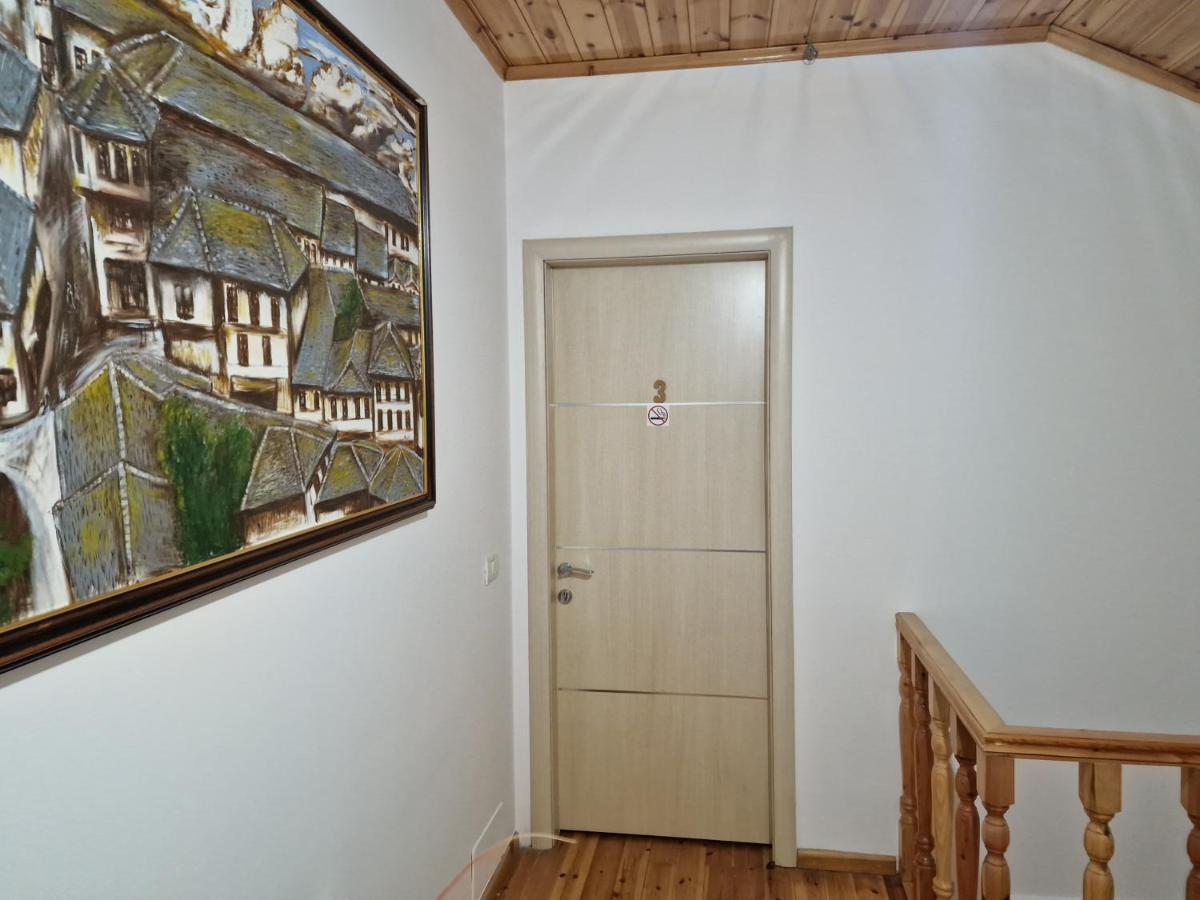 Hotel Domino Gjirokastra Kültér fotó