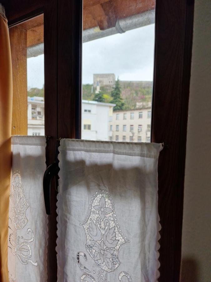 Hotel Domino Gjirokastra Kültér fotó