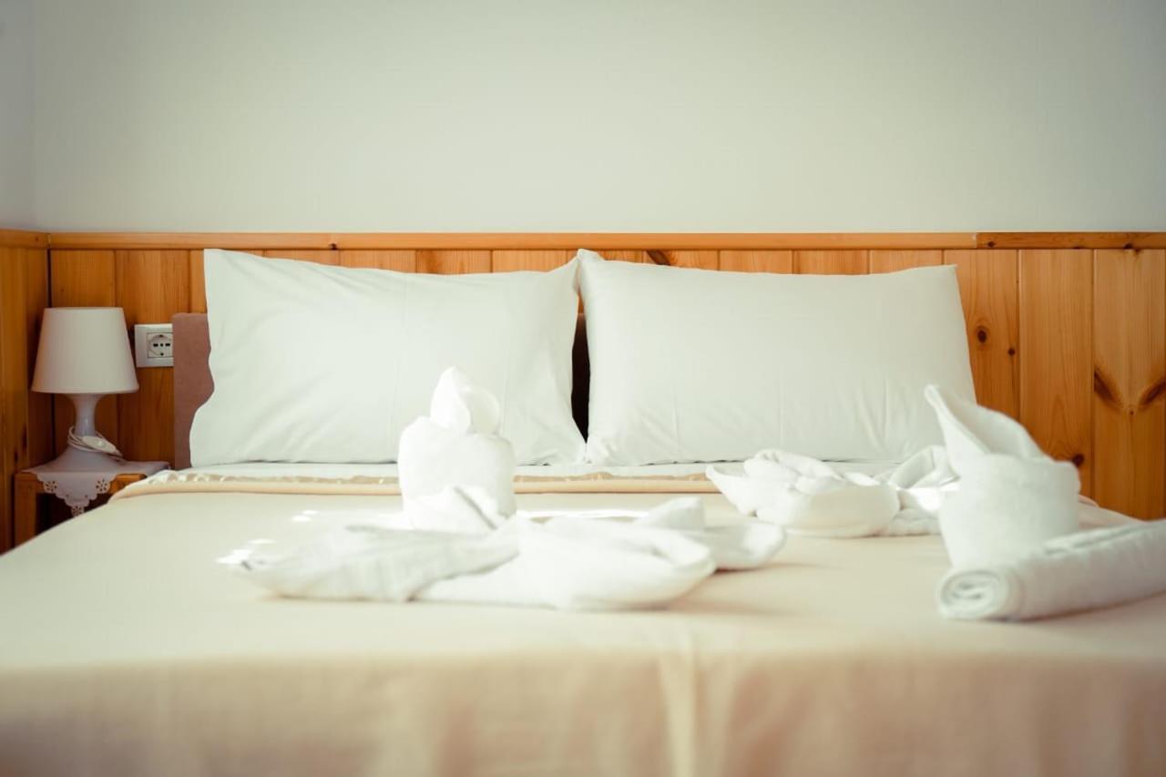 Hotel Domino Gjirokastra Kültér fotó
