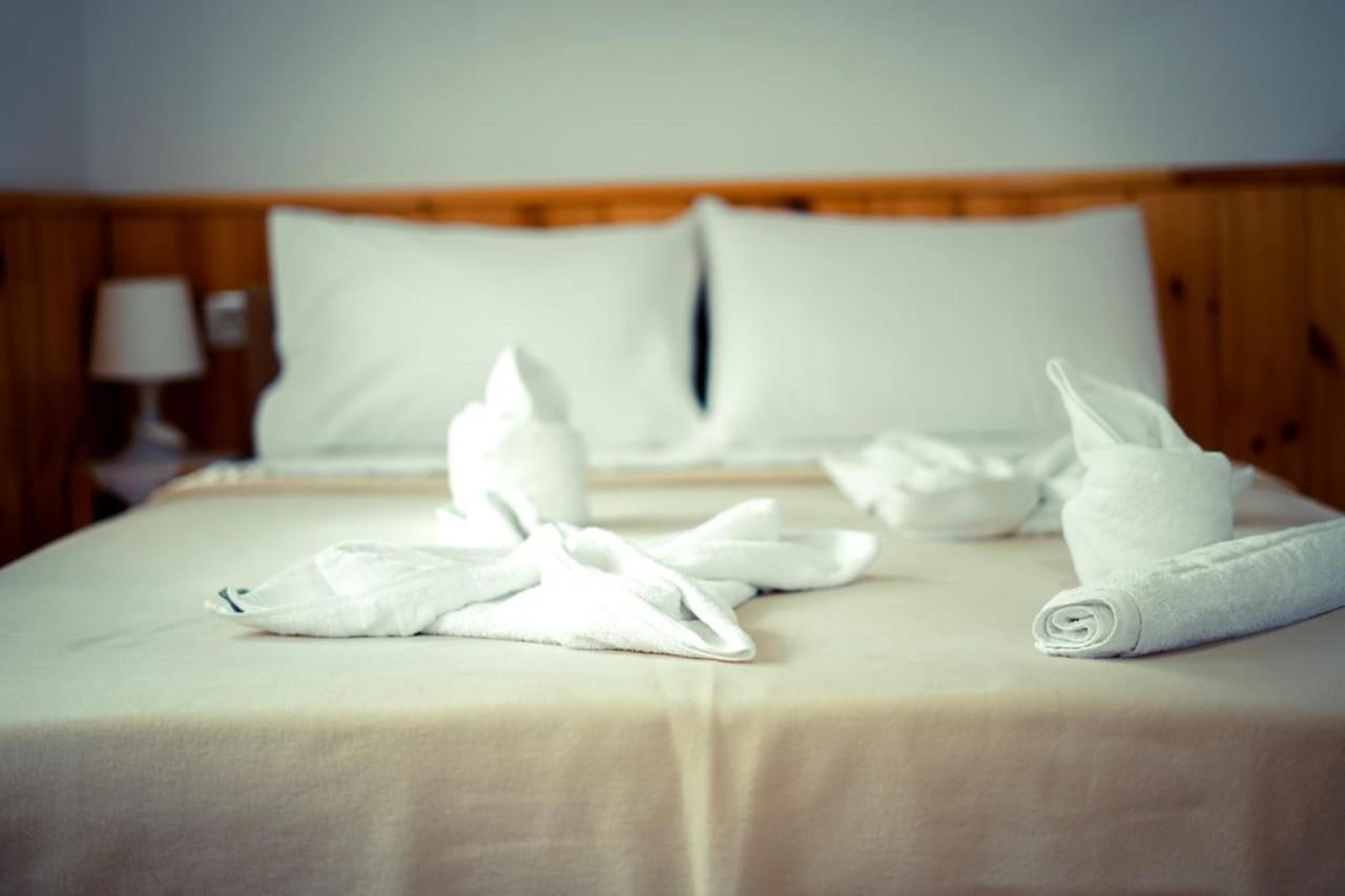 Hotel Domino Gjirokastra Kültér fotó