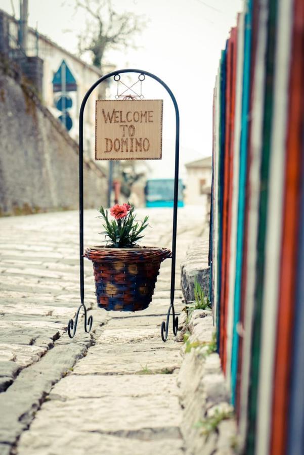 Hotel Domino Gjirokastra Kültér fotó