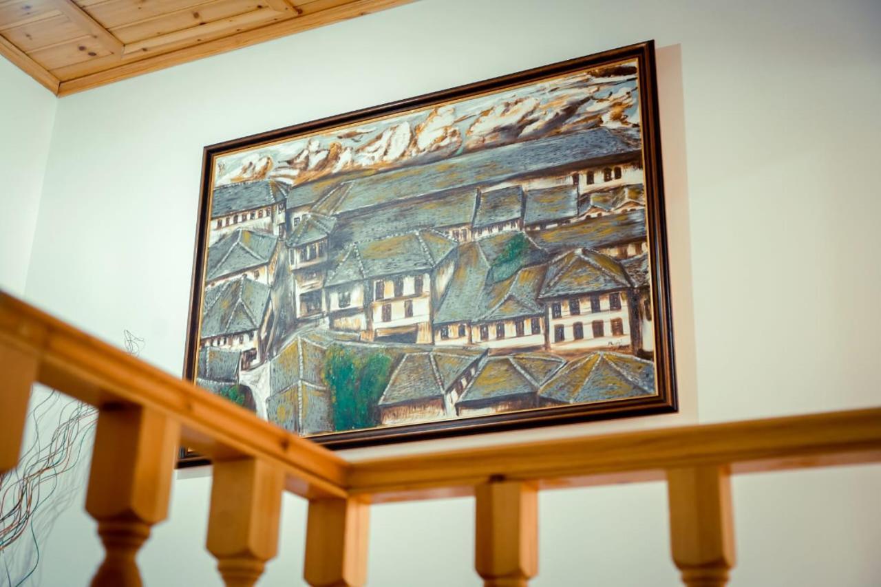 Hotel Domino Gjirokastra Kültér fotó